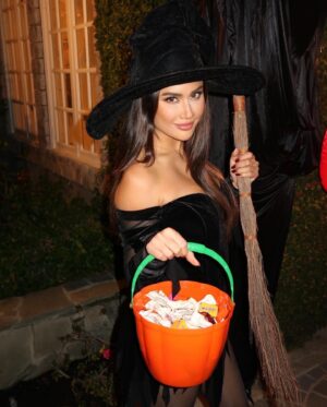 Praiya Suandokmai Instagram - Witch better have my candy! 🧙‍♀️