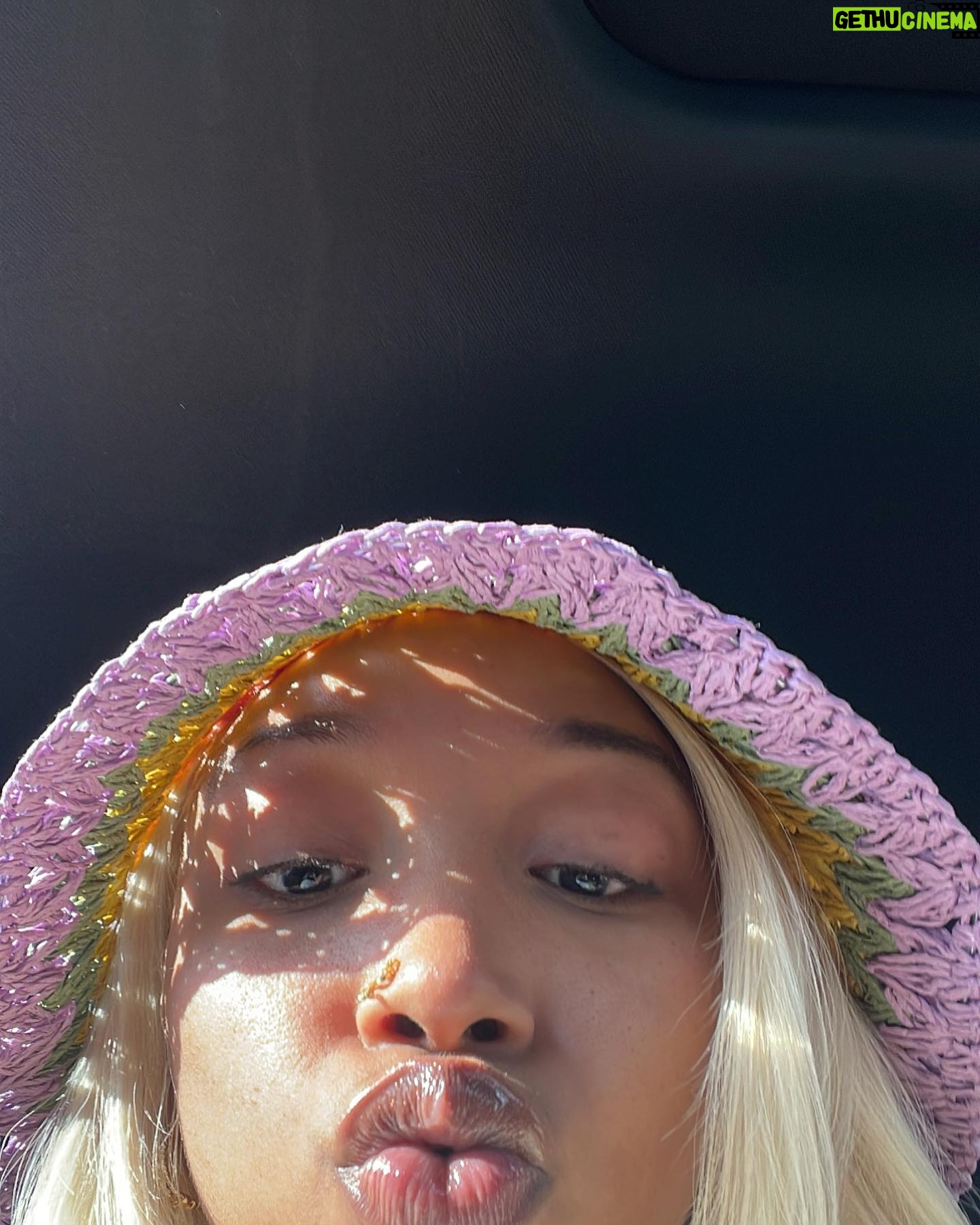 Zonnique Pullins Instagram - straight out the camera roll✨