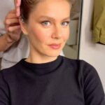 Burcu Biricik Instagram - 🫠💫💃 

Make-up @hamiyetakpinar 💃✨
Hair @burhancilgin 🤘💥