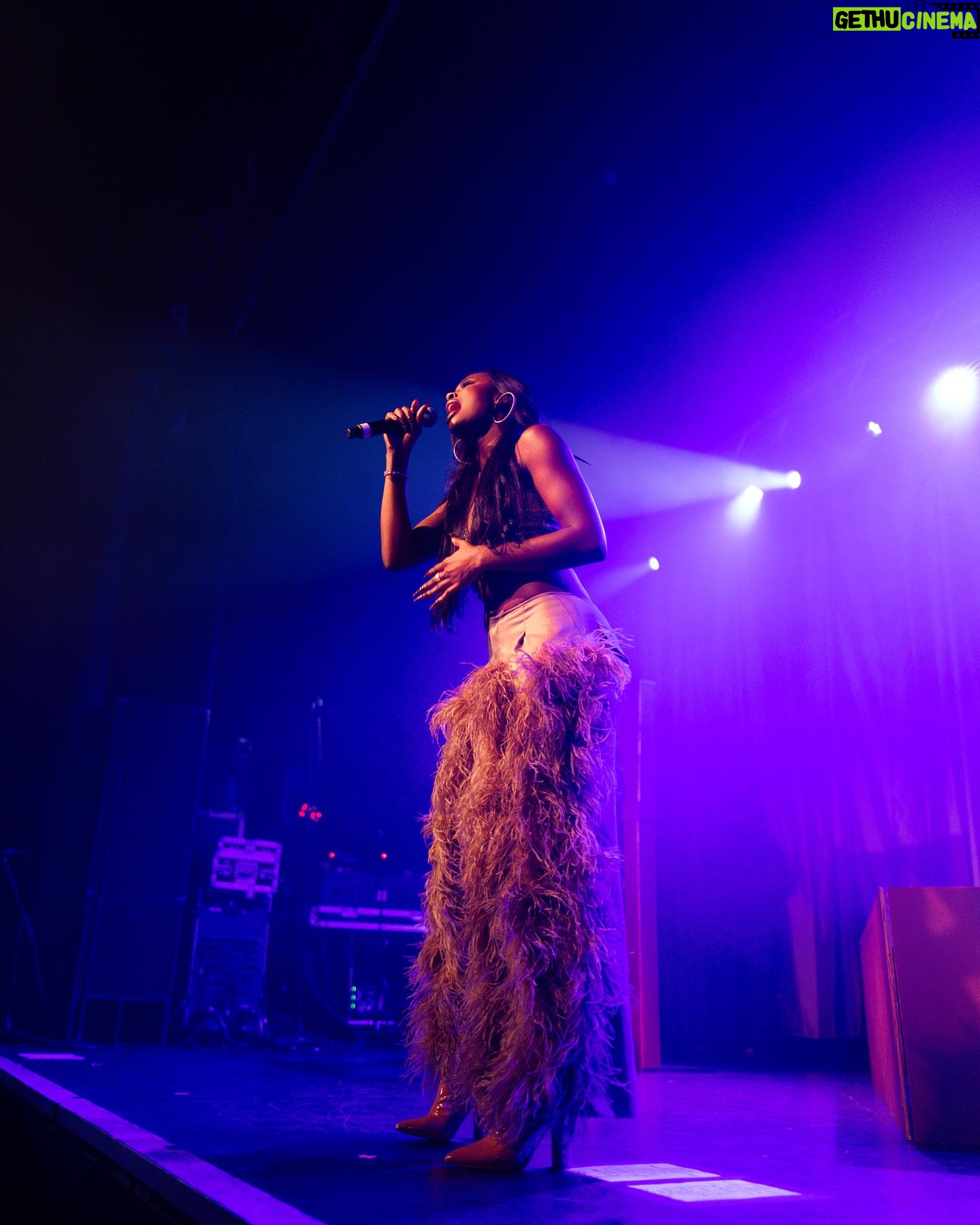 Coco Jones Instagram - Y’all been SHOWIN OUT for leg 2 of the WIDTY Tour 🥹🫶🏾 Click the link in my bio so you don’t miss me in your city! & EUROPE swipe for a surprise 👀