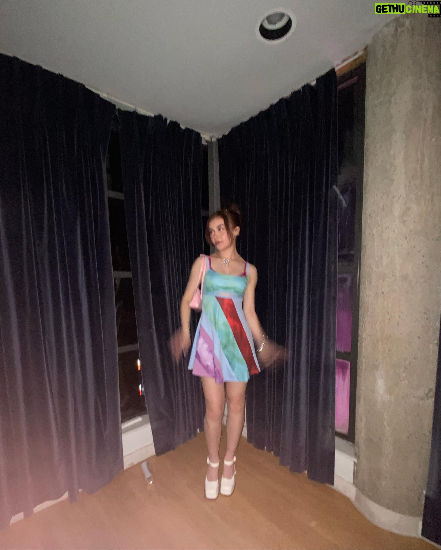 Anna Cathcart Instagram - now i can’t wait to be thirty and flirty and thriving