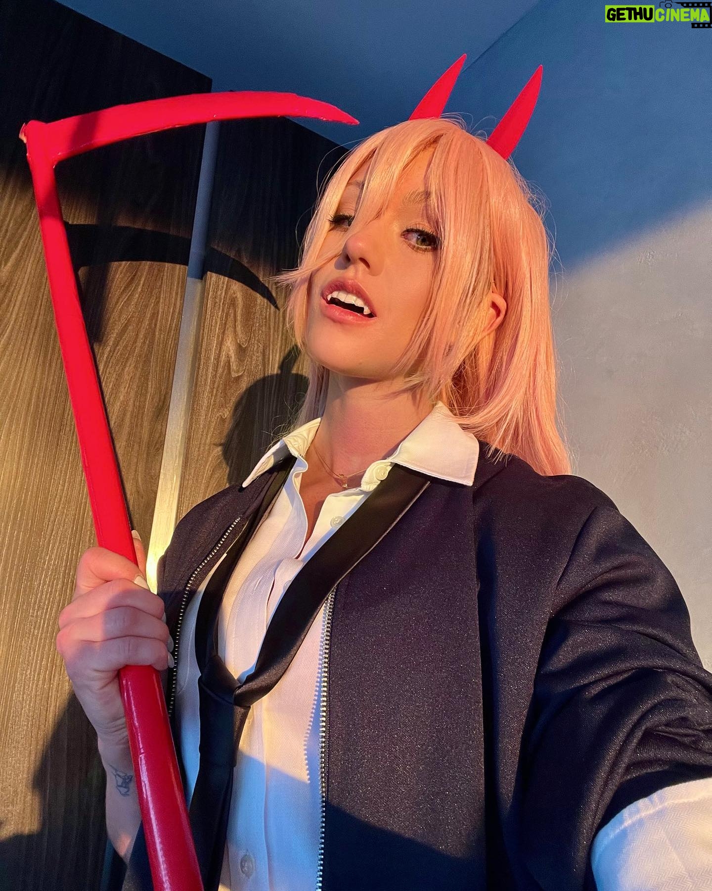Katherine McNamara Instagram - POWER’d up! 🧨❣️🪚 #Chainsawman #Power #anime Happy Halloween!👻