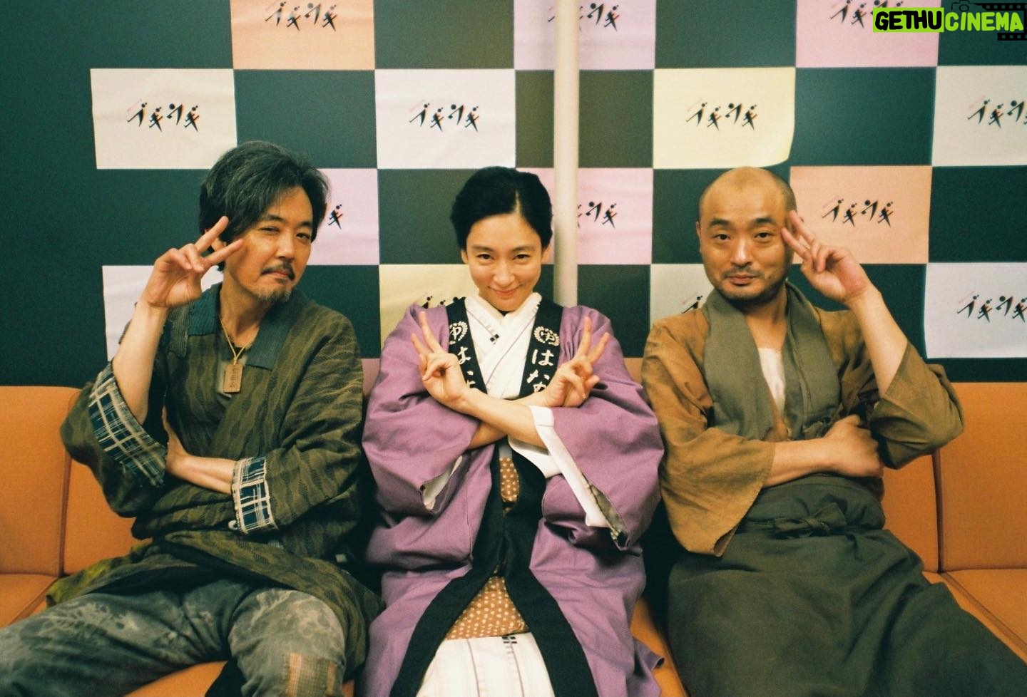 Asami Mizukawa Instagram - わたしの推しメン✌🏻🤍
#宇野祥平
#岡部たかし
#フィルムで撮った現場写真
@mizukawa_asami_mg.film