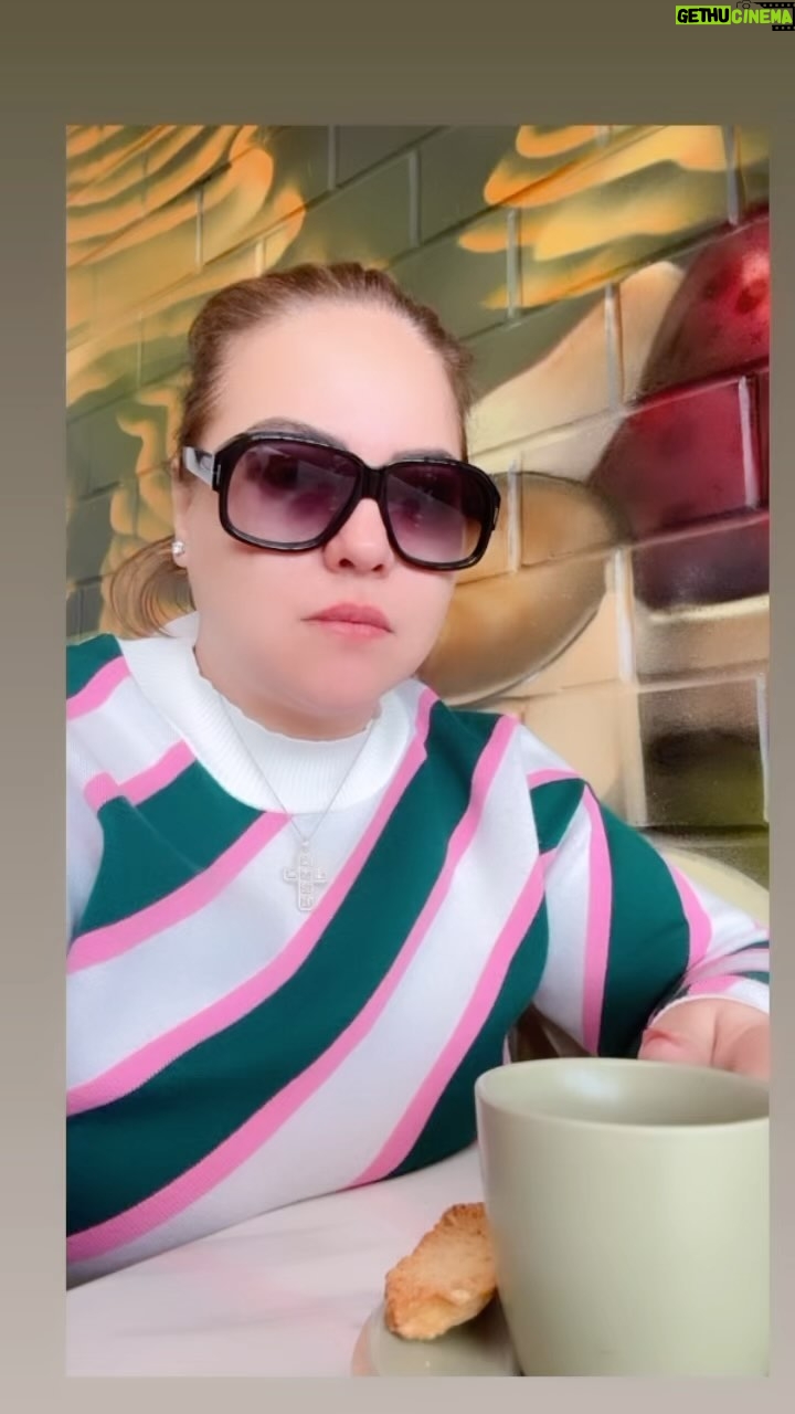 Karla Estrada Instagram - Stay Focused ☕️
