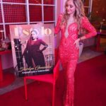 Sherlyn Instagram – Mira nada mas… Cumpliendo más sueños… me gusta mi vida bonita 

Stylist @benditoclosetstyle 
Vestido @odalysmarino
Manager @alepalomera1 
Portada @estylomag 
Gracias @ricardo_h01 por el gran equipo y el cariño!