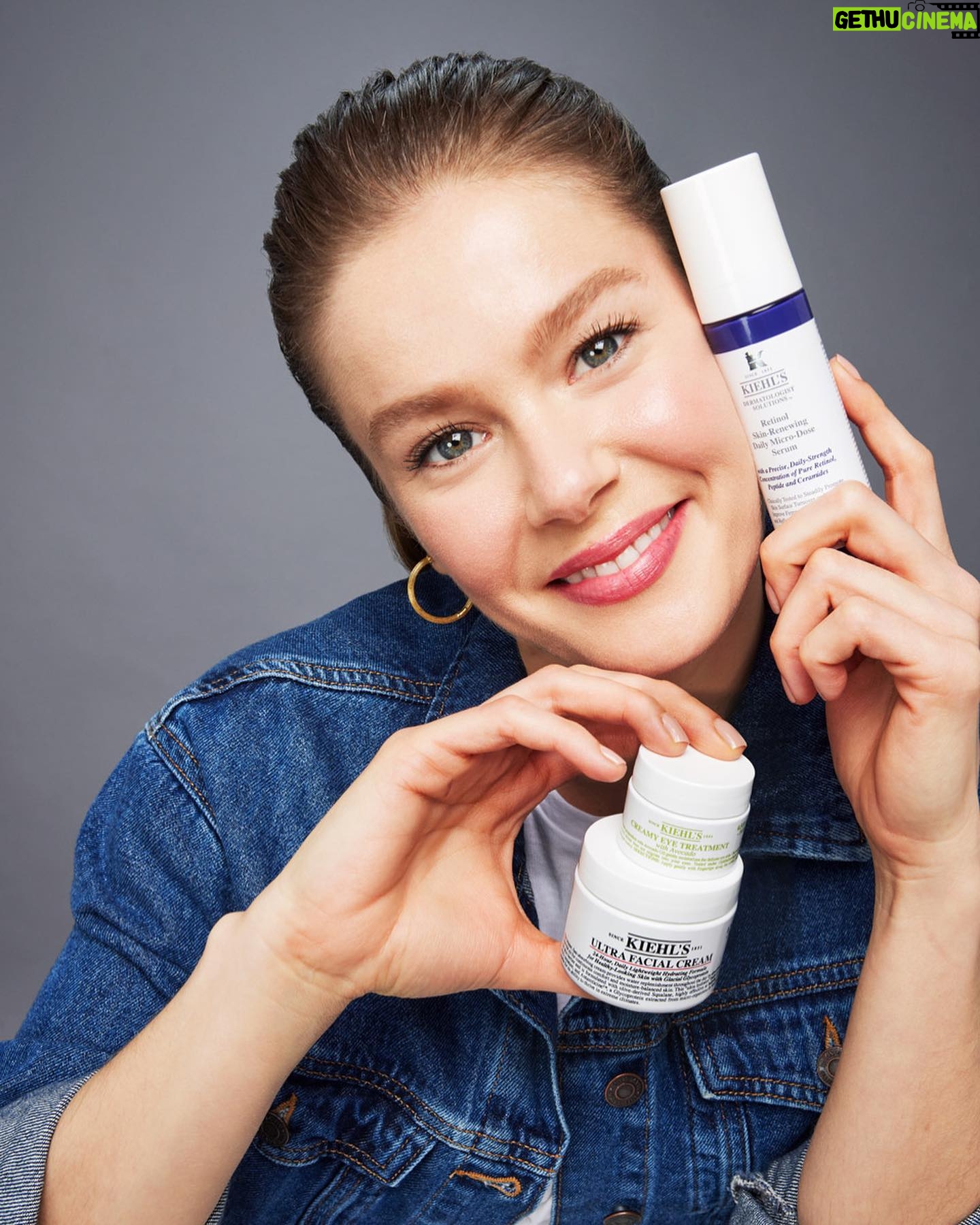 Burcu Biricik Instagram - Heyoooo canikolar size güzel bir haberim var 💃 Kiehl'sta yılın en büyük indirimi 4 Kasım'da üyelere özel başladı.❤️
Benim olmazsa olmazlarım bunlar siz de bir bakın hemen 🫠✨
@kiehlsturkiye 💥❤️
#işbirliği