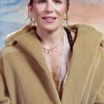 Karla Souza Instagram – ¿Qué mujeres inspiran a #KarlaSouza? #AzulAlmazán es una de ellas y en este episodio de ‘Latinas On Top’ nos lo revela y comparte la importancia de visibilizar las cargas invisibles con las que cargan las mujeres a diario. 
¡Encuentra el video completo en nuestro link en bio! ✨

📹: CNE