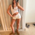 Nicole Wallace Instagram - 🤳 🪞