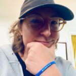 Mayim Bialik Instagram – There are so many fundraisers going on, I know! Here’s me wearing my friend’s “tivkah” band (“band of hope”). http://TikvahBands.com was started by 3 Jewish mothers who could not stand by and do nothing as our brothers and sisters in Israel face the atrocities by those who wish us harm. Tikvah Bands emerged from the Israeli national anthem, the Hatikvah which means hope. Something we can use during this horrific time both in Israel and here in America. When you purchase a Tikvah band, 100% of the profits will be equally distributed to support three organizations that are directly providing vital aid to victims of terror, medical support, trauma recovery, crisis management, and supporting the well-being of Israeli Defense Force soldiers: They are the Jewish Federation, FIDF, and Magen David Adom. If you want to wear your pride and support Israel, this is a great way to do it. 🇮🇱