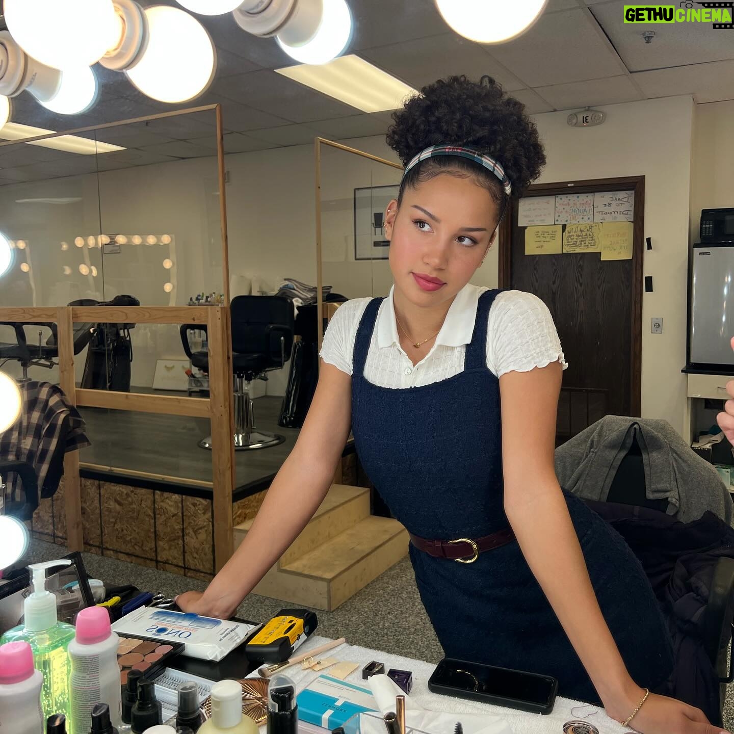 Sofia Wylie Instagram - Hi guys!! Here’s a lil photo dump from filming season 4!!!!
I love each and everyone person who worked on this show so much. I have found some of my best friends, learned some of my biggest lessons, and have literally GROWN UP on this show. I never had a high school experience, but this show gave me a taste of that. I got to go to homecoming, camp, prom, be in a school musical, a drama club, be a cheerleader, and truly be accepted for the first time during these past 4 years on hsmtmts. The amount of work everyone on this show has put in, is above and beyond. I want to express my gratitude to all the crew members, cast, writers, producers, directors, and EVERYONE who has supported the show over the years. Thank you thank you thank you for making these some of the best, most growing years of my life♥️ I love you! @highschoolmusicalseries