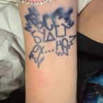 Lolita Milyavskaya Instagram - И это часть моего мерча✌️⁣⁣⠀
Спасибо молодым ребятам @everink.tattoo, которые «из меня» сделали ещё один антистресс 👻✌️⁣⁣⠀
Все тату со смыслом, будете поглядывать на них и поднимать самооценку)).⁣⁣⠀
На моих концертах 14 ноября в Крокусе, они появятся впервые☝️, а потом у ребят на сайте вы найдёте не только мои, но и много вариаций на тему, как разнообразить тело на 2 недели😜✌️⁣⁣

‼️Тату уже в продаже! Заказывайте мою коллекцию на сайте everink.ru и по промокоду ЛОЛИТА получайте 30% скидку✌️