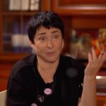 Lolita Milyavskaya Instagram - Я к Дню Рождения дала согласие только на три интервью). Все они друзьям. Что получилось - не видела.⁣⁣⠀
Начнём с Муз-ТВ @muztv). С каналом меня связывает длинная творческая жизнь от основания. Молодёжь, которая снимала этот док, меня знает только сегодняшнюю). Интересно, что накопали👻✌️⁣⁣⠀
Предупреждаю, интервью без грима). Людям, привыкшим к фотошопу, просьба не смотреть😂✌️🎤