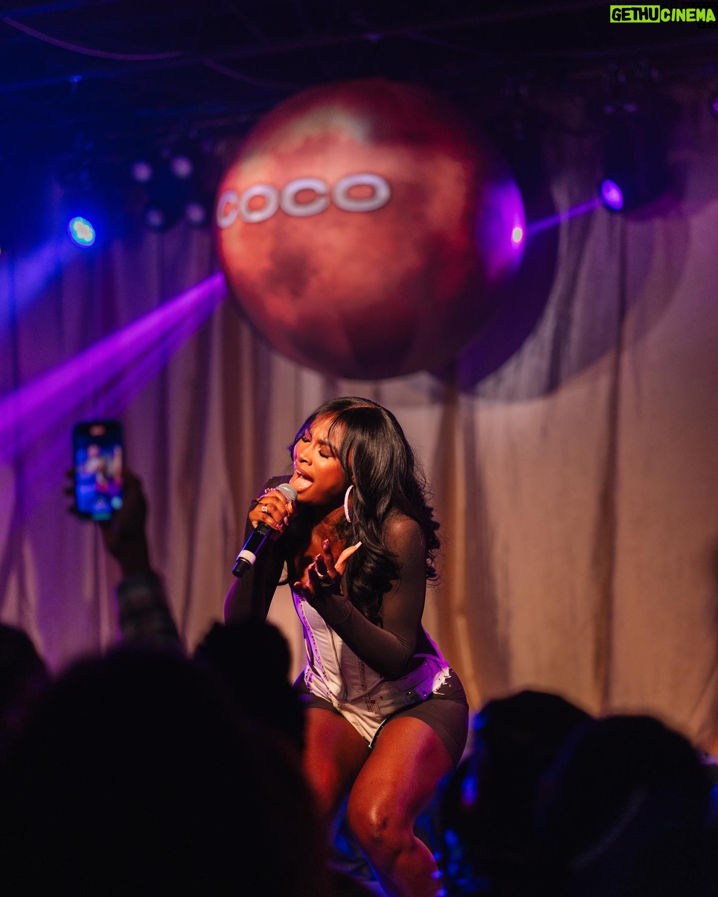 Coco Jones Instagram - 🥹 thank yalllll.. the support this tour has been everything! #WIDTYTour
📷: @tylerart
Hair: @joyboylace
MUA: @yoboitay
Stylist: @jyotisha_
Designer: @samimiro