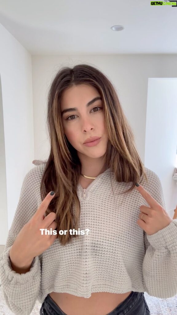 Daniella Monet Instagram - why am i like this? do i do it? ✂️

should I cut it with all of you on my story?? 👀