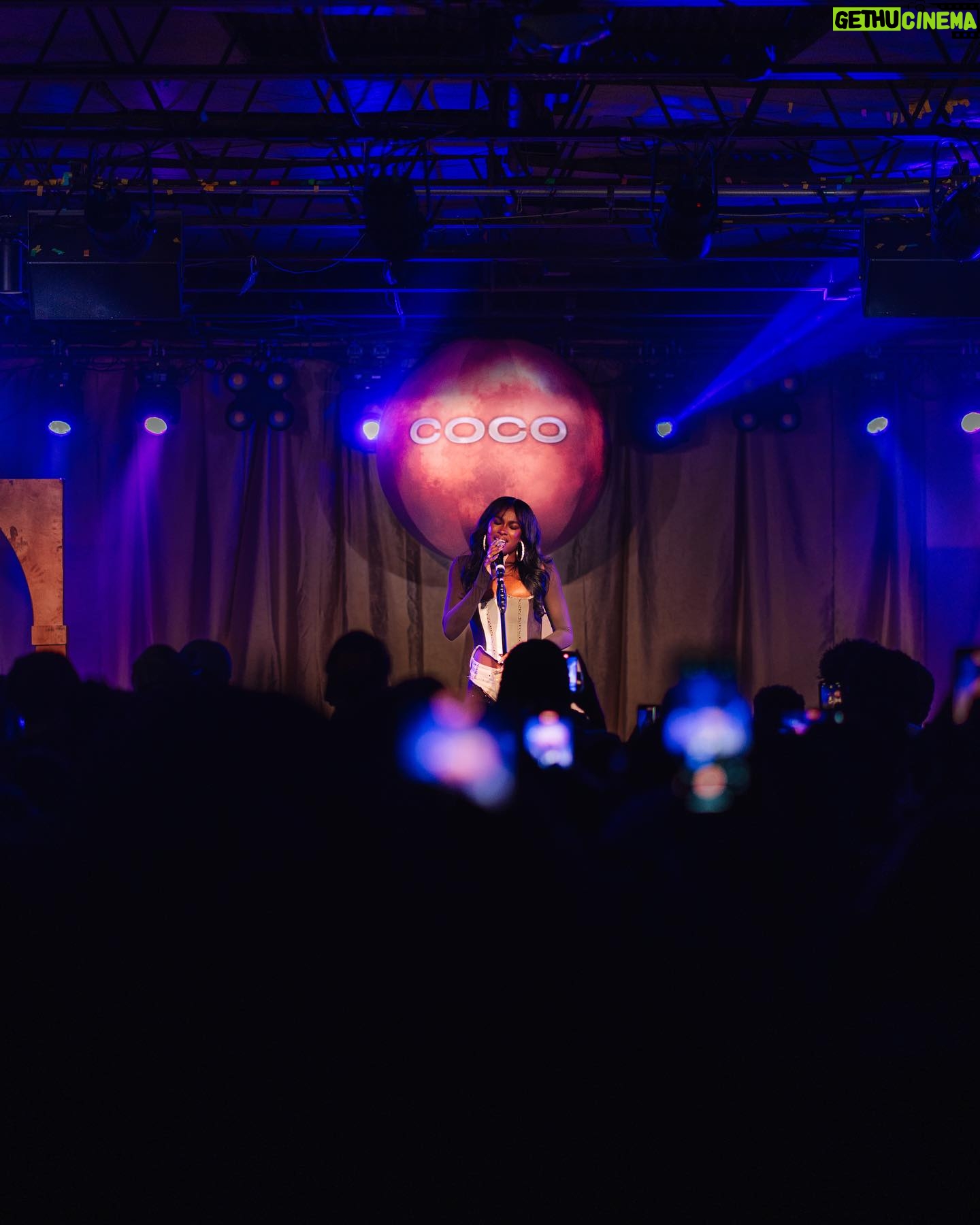 Coco Jones Instagram - 🥹 thank yalllll.. the support this tour has been everything! #WIDTYTour
📷: @tylerart
Hair: @joyboylace
MUA: @yoboitay
Stylist: @jyotisha_
Designer: @samimiro