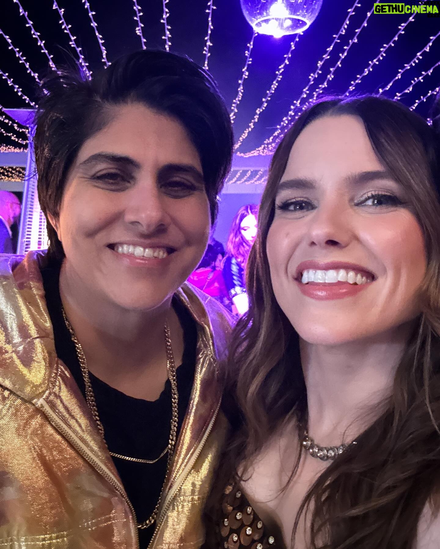 Sophia Bush Instagram - Happy Diwali 🪔 Thank you to the most gracious host and friend, @lilly, for gathering us all in such beautiful community last night to celebrate love and light.
To be together, surrounded by some of the most loving women and most creative change-makers I know, offered the silverest of linings in a time of such cloud cover. Thank you for the joy and the 11:11 magic. #Diwali