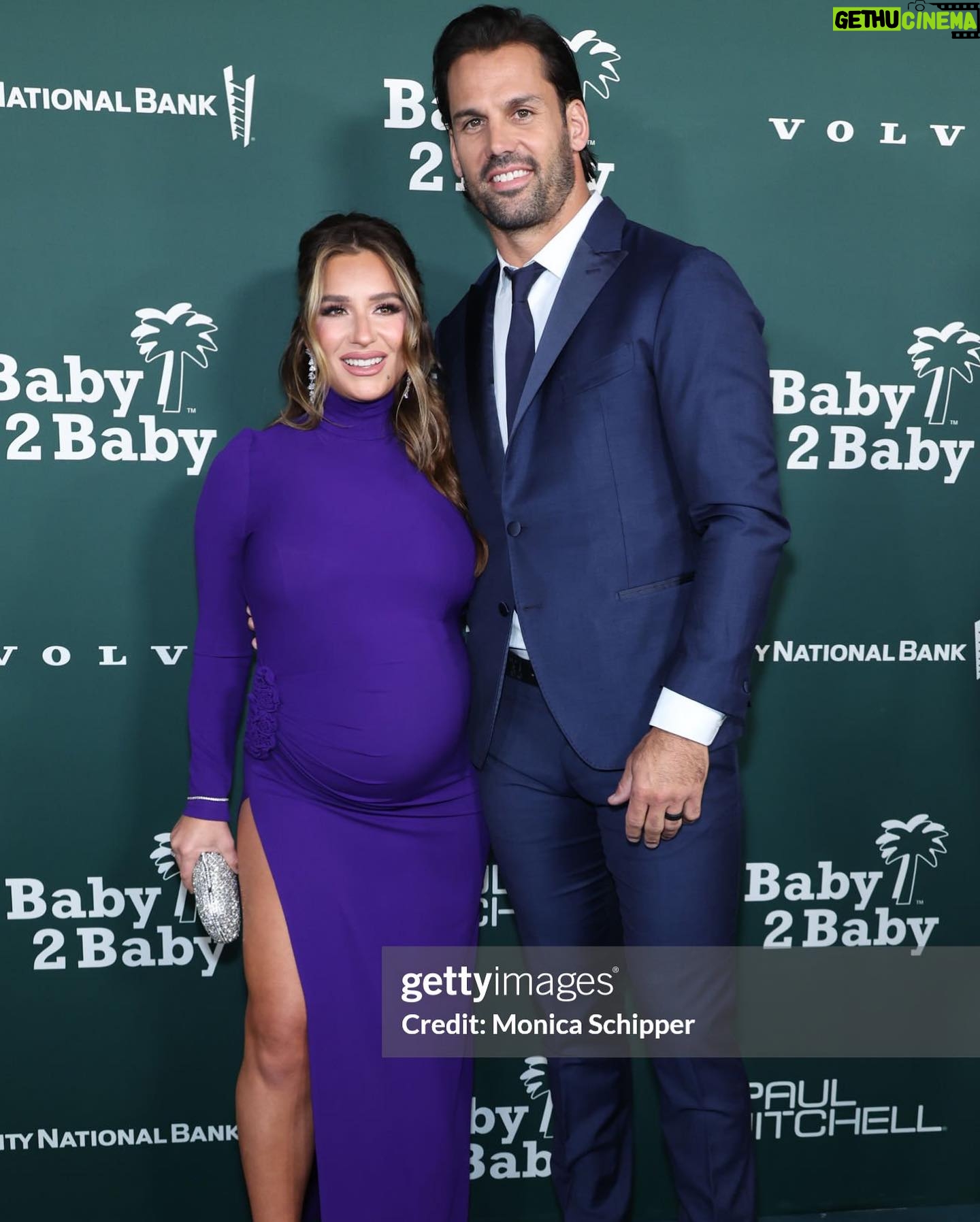 Jessie James Decker Instagram - Beautiful evening @baby2baby ✨