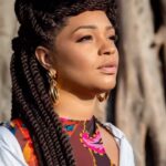 Juliana Alves Instagram – Relembrando uma parte dessa linda trajetória artística! Algumas personagens desses 20 anos de carreira! 

Já estou aqui trabalhando mais uma!

#ofício #atriz #atriznegra #novela #cinema #JulianaAlves
