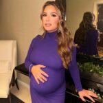Jessie James Decker Instagram - Mom and Zad 48 hour travelzzzz makin us feeel wild🎉 Good food, pool time and dressin up feelin cute ❤️ ps Eric had a burrito everyday so I needed to docu it.