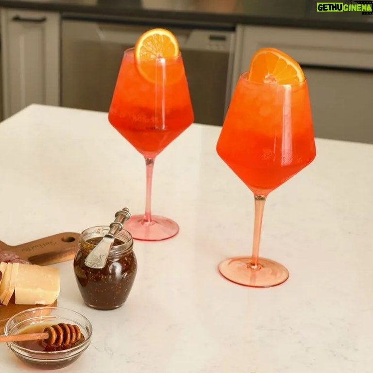 Jessie James Decker Instagram - My beautiful @justfeedme wineglasses at @walmart are now liveπ₯° Enjoy a glass for me while I drink this non spiked apple cider πππ·πΎ