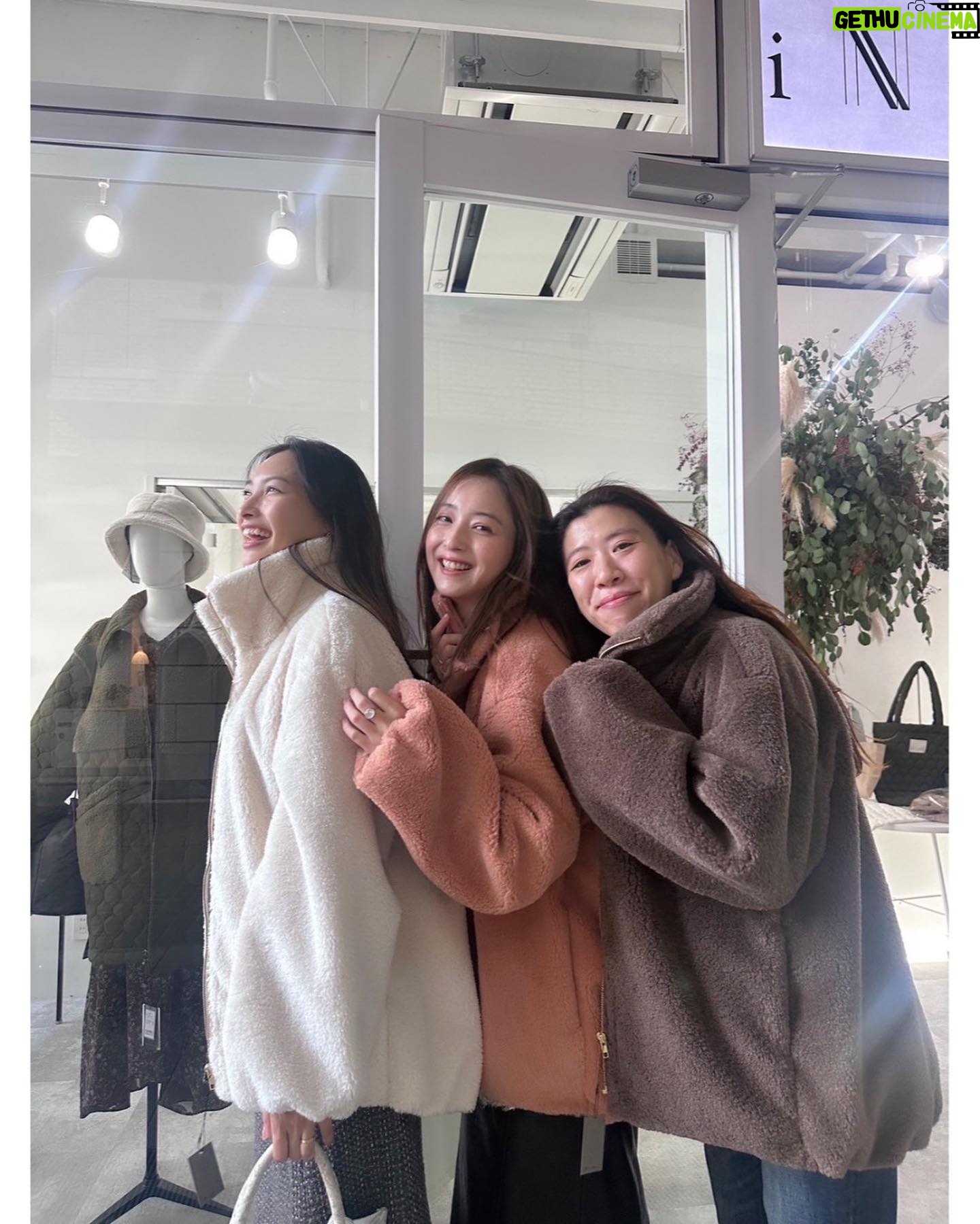 Nozomi Sasaki Instagram - もこもこアウター🤍🧡🤎
来てくれてありがとう🫶
