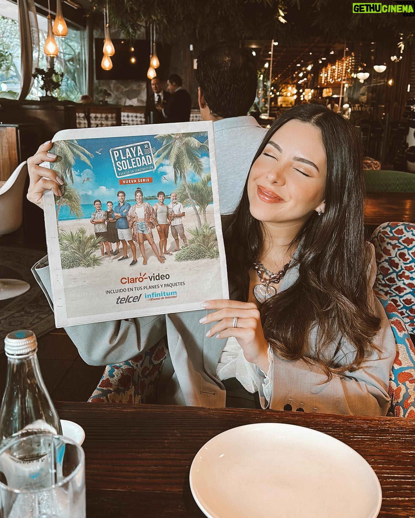 Sheryl Rubio Instagram - 1. Ignoren mis pantalones, me estaba cambiando para ponerme cómoda y quería enseñarles este top que me hace sentir diosa del Olimpo. Te amo @shopcider 2. Hoy hicimos una entrevista para claro video hablando de Playa Soledad y me dijeron que ya habíamos salido en varios periódicos y yo ni enterada 🥹 me han preguntando dónde verla y por ahora pueden verla en la plataforma de ClaroVideo, si está en otras plataformas prometo avisarles!!
