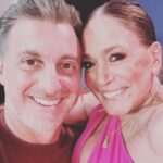 Susana Vieira Instagram - Hoje a festa é sua… Hoje a festa é nossa!!! 🤍✨