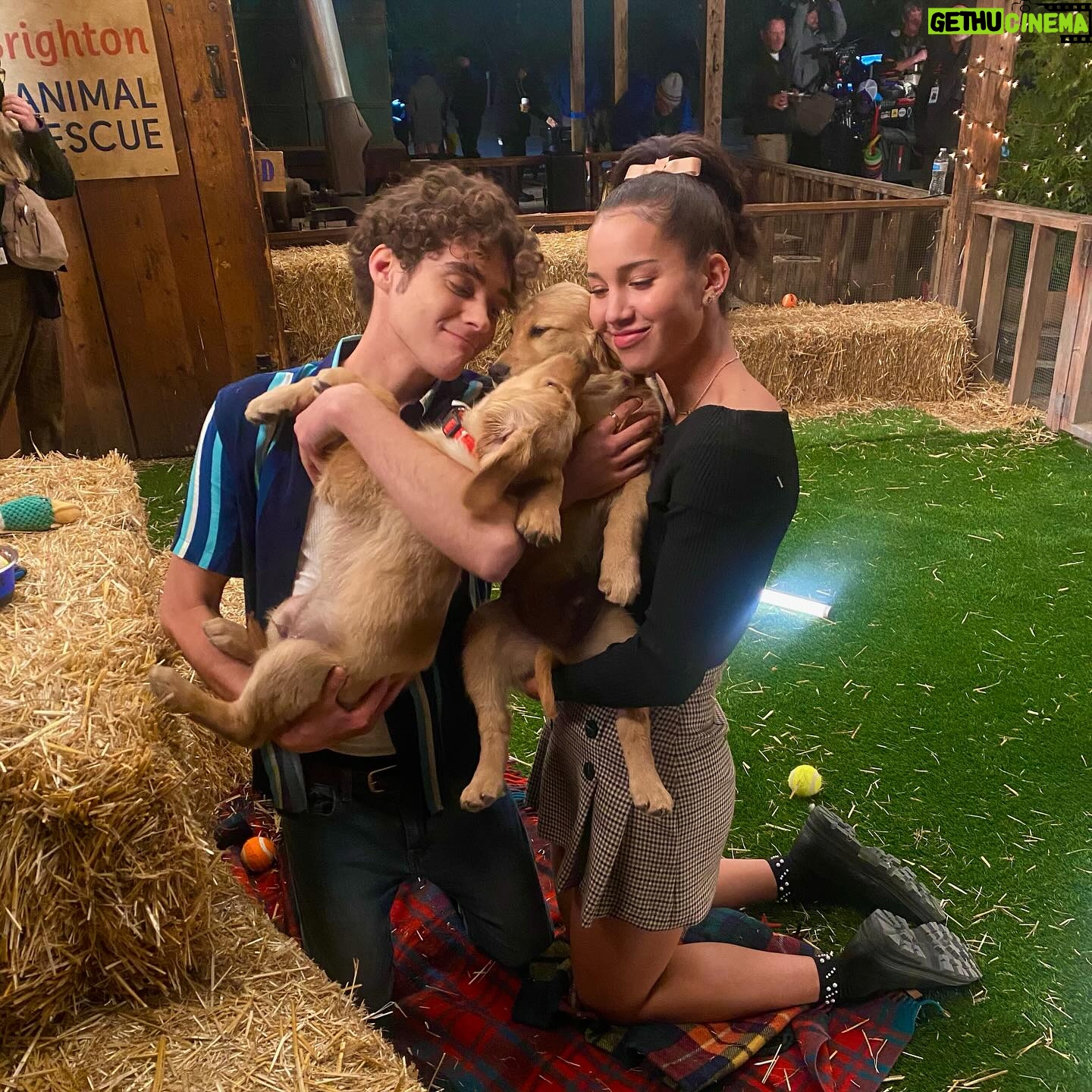 Sofia Wylie Instagram - Hi guys!! Here’s a lil photo dump from filming season 4!!!!
I love each and everyone person who worked on this show so much. I have found some of my best friends, learned some of my biggest lessons, and have literally GROWN UP on this show. I never had a high school experience, but this show gave me a taste of that. I got to go to homecoming, camp, prom, be in a school musical, a drama club, be a cheerleader, and truly be accepted for the first time during these past 4 years on hsmtmts. The amount of work everyone on this show has put in, is above and beyond. I want to express my gratitude to all the crew members, cast, writers, producers, directors, and EVERYONE who has supported the show over the years. Thank you thank you thank you for making these some of the best, most growing years of my life♥️ I love you! @highschoolmusicalseries