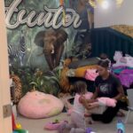 Zonnique Pullins Instagram - When you have a toddler, the grind doesn’t stop. Today, I’m cleaning Hunter’s room and using the new #FebrezeMood collection. I’m using the “Soothe & Restore” scent because I love the sugar and shea butter notes for her room. Make sure you try the new @febreze Mood collection and let me know what’s your favorite scent.
#Ad @proctergamble #WidentheScreen