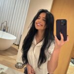 Valkyrae Instagram - last night! Cut my bangs uneven again and dinner with girlies💗