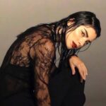 Merve Boluğur Instagram –