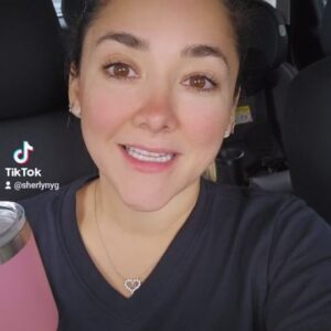 Sherlyn Instagram - Nunca le digan eso a una mamá...
 Y se me olvidaba todo esto sin descuidar a mi familia, mi trabajo, las giras, la terapia, los bailes mañaneros y spbre todo... LA salud MENTAL... aha y verte fabulosa y sonreir... jajajaja digamos que soy la CEO de mi vida y la de André...y no necesito cheque. La satisfaccion es más grande que eso!