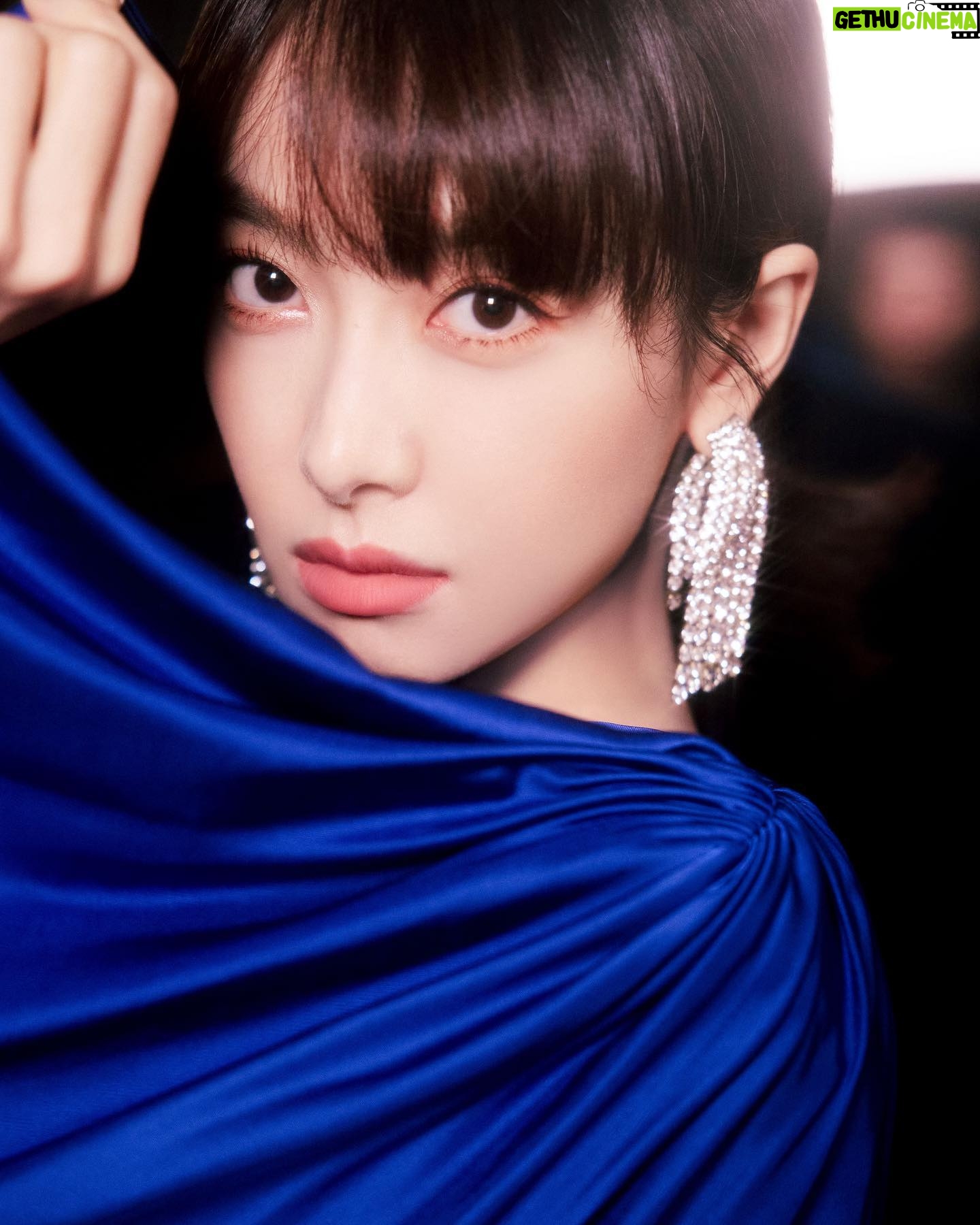 Victoria Song Instagram - 💙
@alexandrevauthier
@creammaostylist