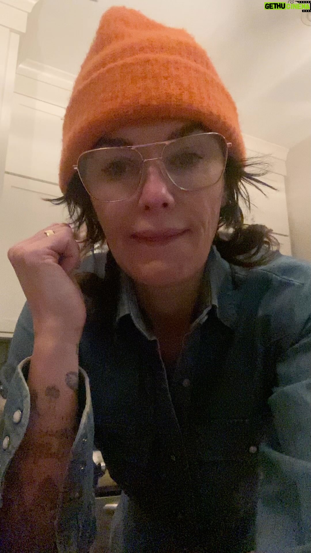 Lena Headey Instagram - This is long, hold onto your MAHUSSIVE orange knobhead beanie .. BUT seriously , ANYONE who fancies giving this brilliant charity @haircuts4homelessuk another year .. or two .. WE WOULD LOVE TO HEAR FROM YOU… I’ll be in London in December and we can have dinner and discuss the way forward.
Thanks much ya bunch of sexy bastards ❣️🤘❤️