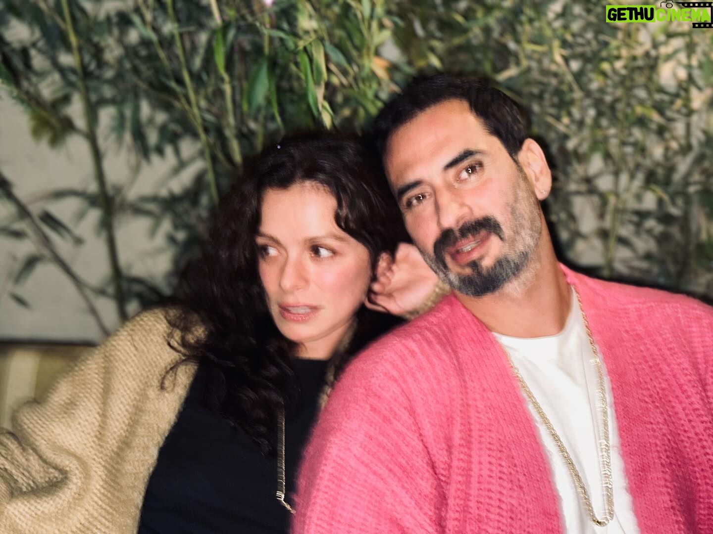 Özge Özpirinçci Instagram - Hi Ken! 🩷 (fotoğraf flu biliyorum ama çok güzeldi dayanamadım)