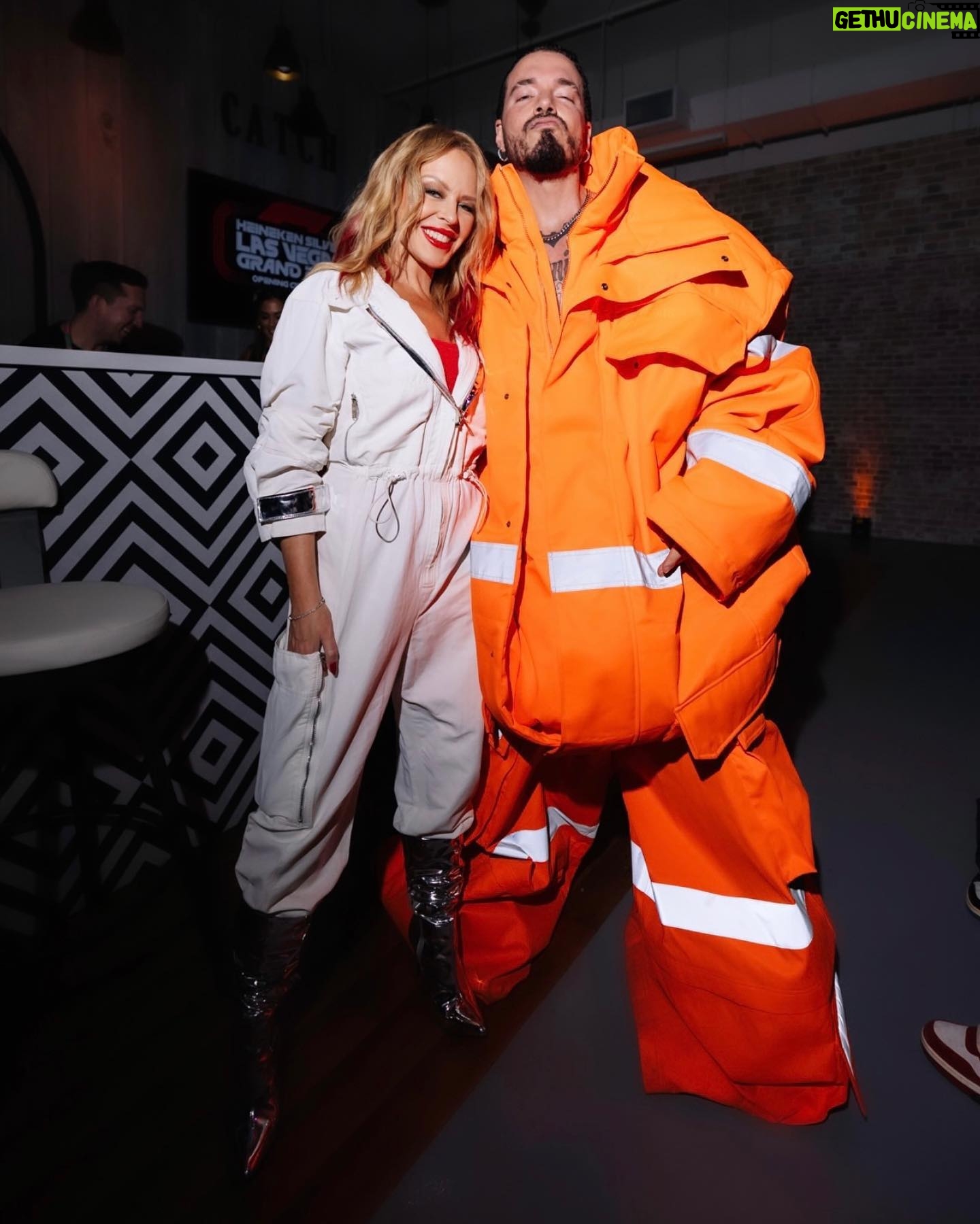 Kylie Minogue Instagram - 🧡🧡 @jbalvin 🧡🧡