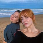 Clara Galle Instagram - Yo me quedo con estos momentitos, que sé que son los que recordaré cuando pase mucho tiempo y nos pasen muchas cosas. 💙🩵🤍