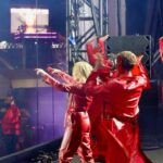 Kylie Minogue Instagram - Loved sharing the stage w you ❤️ @iammarkronson ❤️ La la la la la la la la!!!