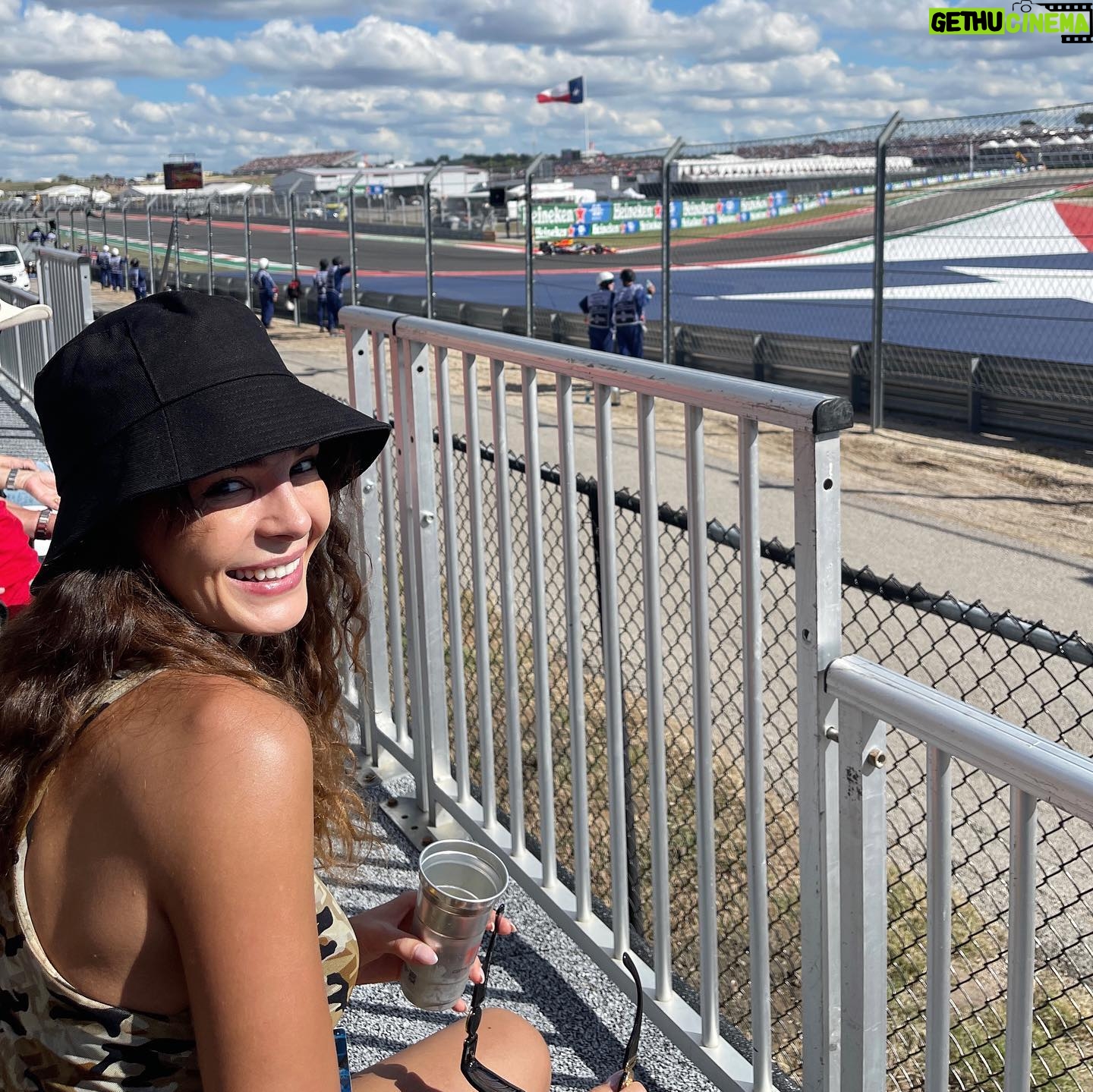 Ebru Şahin Instagram - Bazı unutulan fotolar upcoming
#formula1 🏎️