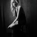 Katherine McNamara Instagram - Trying to look casual while (im)patiently waiting for all the yummy #Thanksgiving treats …🍗🍽️🥧 
📷: @popeofthebowery