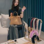 Nozomi Sasaki Instagram - 🤎

@fendi 
#fendi #PR