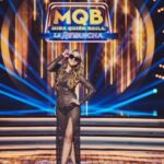 Sherlyn Instagram – Se trabajo con amor, pasión, alegría, pero lo mas importante… hice amigos y amigos que se volvieron familia! Gracias @miraquienbaila por otro logro de la mano, los quierl siempre, todas las personas de este video y muchas que faltan, hicieron de esta temporada un viaje de amor y felicidad!!! Hasta pronto familia
Gracias @clau.letelier por co fiar en mi, por compartir amistad, sueños y muchas risas. Gracias @ignaciomeyer22 es un lujo tener a un ser humano como tu a cargo del equipo, gracias @karenpadin por seguir cumpliendo sueños juntas.
@alepalomera1 que seas mi manager es un honor, que seas mi familia una bendicion.
Gracias @claodelia por eñ amor, rl compromiso y el eterno apoyo.
Gracias @andrea_lopez711 ppr co fiar rn mi, por la creatividad y las locuras te quiero.
@enriquejgl te quiero con mi corazon aunque no me lleves a nyc.

@chiqui_delgado y @manedelaparra los amo, aprendo de ustedes y que suerte ser su amiga, somos el trio dinamita!
@sergiojablon tu sabes lo que te quiero y lo que te admiro, gracias ppr dejarme usar tus palabras.

@blancaelenamartinezf gracias por otro sueño de la mano y los looks hermosos!

Gracias @benditoclosetstyle por ser mi complice y amiga, lograste un look de impacto en esta temporada!!

Mis angeles de la guarda @nestorcover y @diegorojasbeauty logramos juntos lo imposible! El makeup mas bonito y ños peinados increibles de esta temporada, no los suelto nunca. Loa amo.

Y al mejor team @vmrodz @zulemaforero @catasalazarvelez @ruthie las amo para siempre!