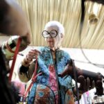 Iris Apfel Instagram - Shop shop shop til you drop drop drop today! 🛍️ #blackfriday 

📸: @mariahtauger for the @latimes