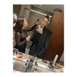 Claudia Salas Instagram - Felices y contentas. Gracias @premiosondas por la noche de ayer; @larutaserie se lleva “la pegasa” a mejor serie dramática y sigue llenándonos de alegrías.

Estilismo de la mano de @josejuan35 (y yo agarradita a las suyas fuerte)
@maxmara @stevemadden 

Gracias @rabatjewellery por acompañarme tan cerquita. Un placer trabajar con gente tan atenta y profesional. De verdad es un gusto 🩷

@hublot 🏠 sois mucho esto.

@kuranda mi segunda familia que está sin estar y para mí es un regalo “estar” a vuestro lado.

Maquillaje y peluquería (por la de siempre, que estuvo siempre y yo quiero esa palabra con ella siempre) @cristina_salas_ 
@yslbeauty 🙏🏼

¡Gracias!