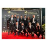 Claudia Salas Instagram - Felices y contentas. Gracias @premiosondas por la noche de ayer; @larutaserie se lleva “la pegasa” a mejor serie dramática y sigue llenándonos de alegrías.

Estilismo de la mano de @josejuan35 (y yo agarradita a las suyas fuerte)
@maxmara @stevemadden 

Gracias @rabatjewellery por acompañarme tan cerquita. Un placer trabajar con gente tan atenta y profesional. De verdad es un gusto 🩷

@hublot 🏠 sois mucho esto.

@kuranda mi segunda familia que está sin estar y para mí es un regalo “estar” a vuestro lado.

Maquillaje y peluquería (por la de siempre, que estuvo siempre y yo quiero esa palabra con ella siempre) @cristina_salas_ 
@yslbeauty 🙏🏼

¡Gracias!