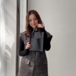 Nozomi Sasaki Instagram - 🖤
ブランドブック本日発売です☺︎
是非！

#iNtimite
#宝島社