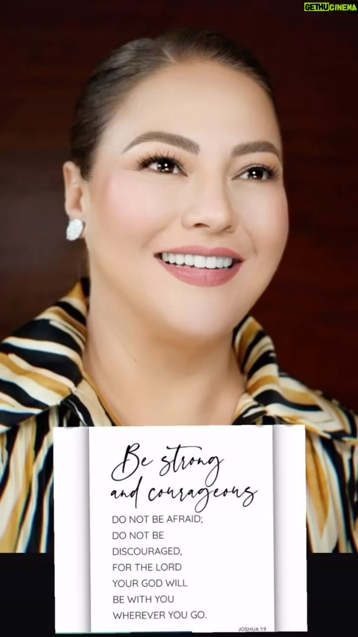 Karla Estrada Instagram - Yes! We are strong mama’s! 👑