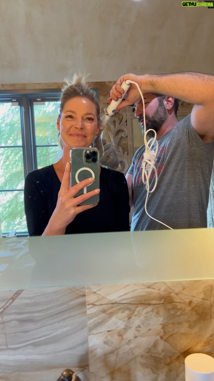 Katherine Heigl - 317.3K Likes - Every girl needs a trusted hairstylist to make her feel pretty this holiday season…I’ve been working with @joshbkelley for almost 20 years now. No one’s better at the beach wave then him…or the tea spilling! 😂❤️