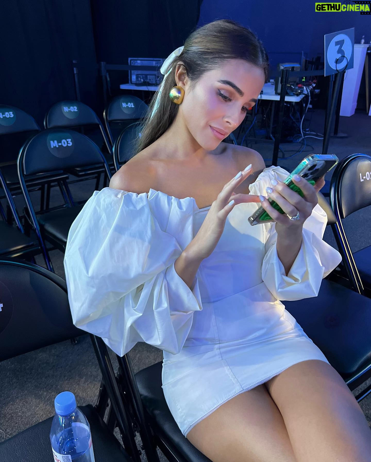Olivia Culpo Instagram - Miss Universe day 1 rehearsals 🤍 Who will be the next @missuniverse !?