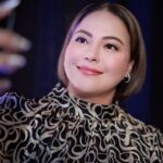 Karla Estrada Instagram - Thank you for all the Birthday greetings every all!!!🩵
Enjoy Life and Treasure every moment spent with your Loved ones.❤️